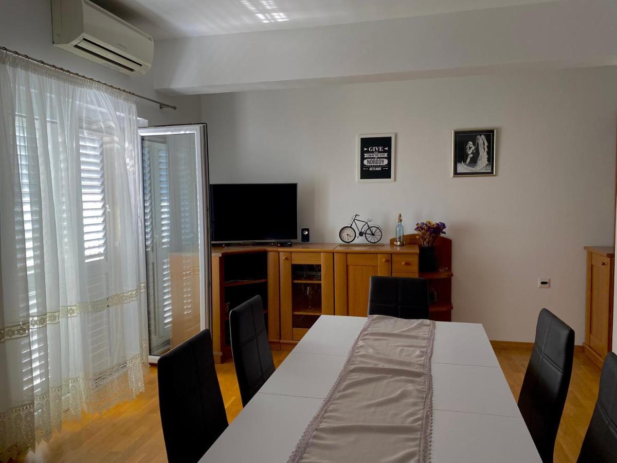 Apartman Nives Apartment Trogir Ngoại thất bức ảnh