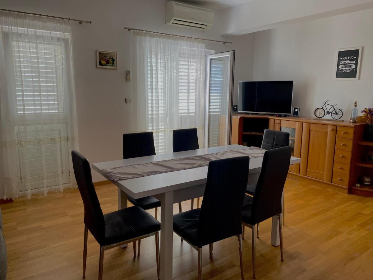 Apartman Nives Apartment Trogir Ngoại thất bức ảnh